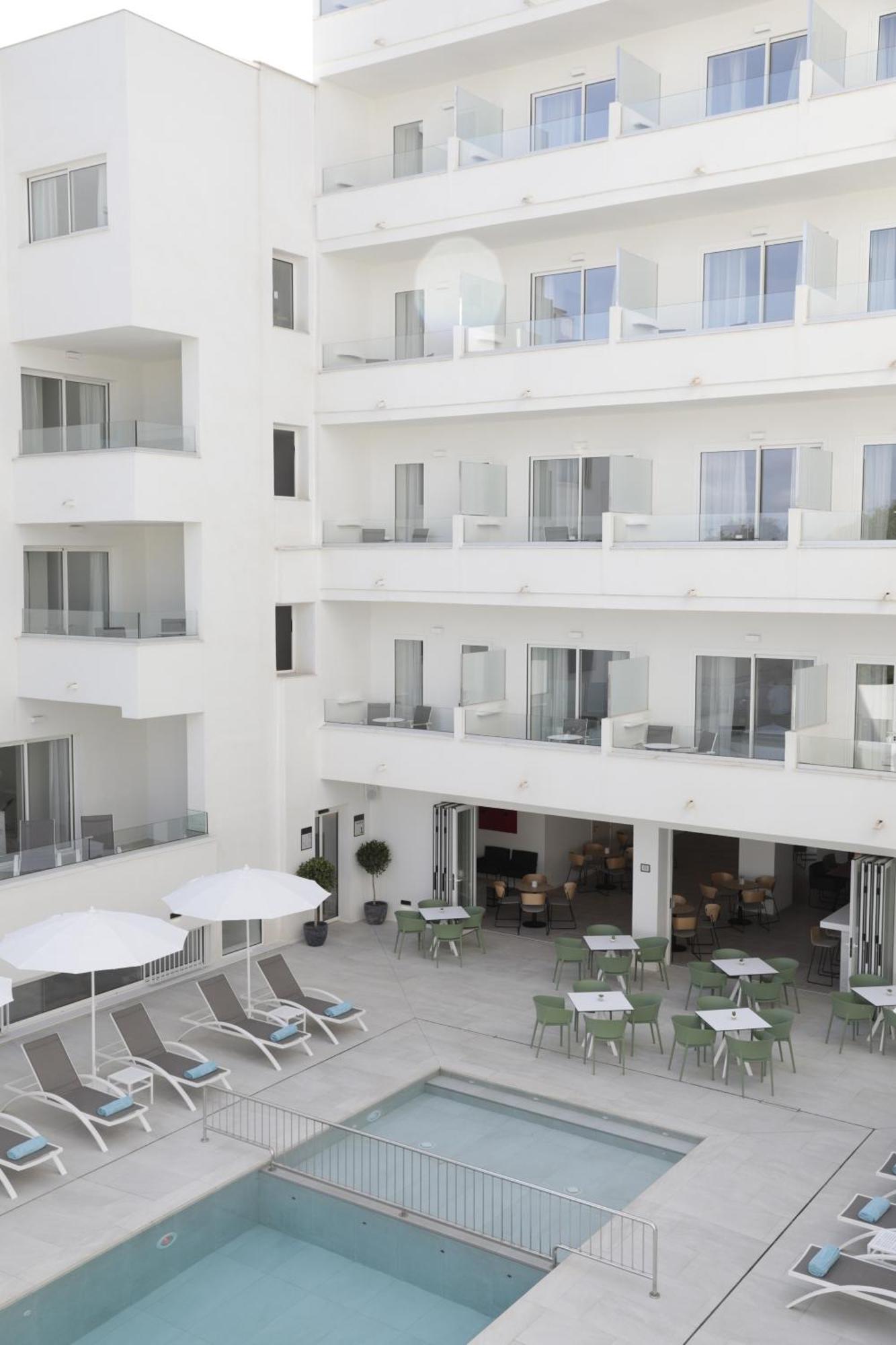 Aparthotel Marina Drach Porto Cristo Exterior foto